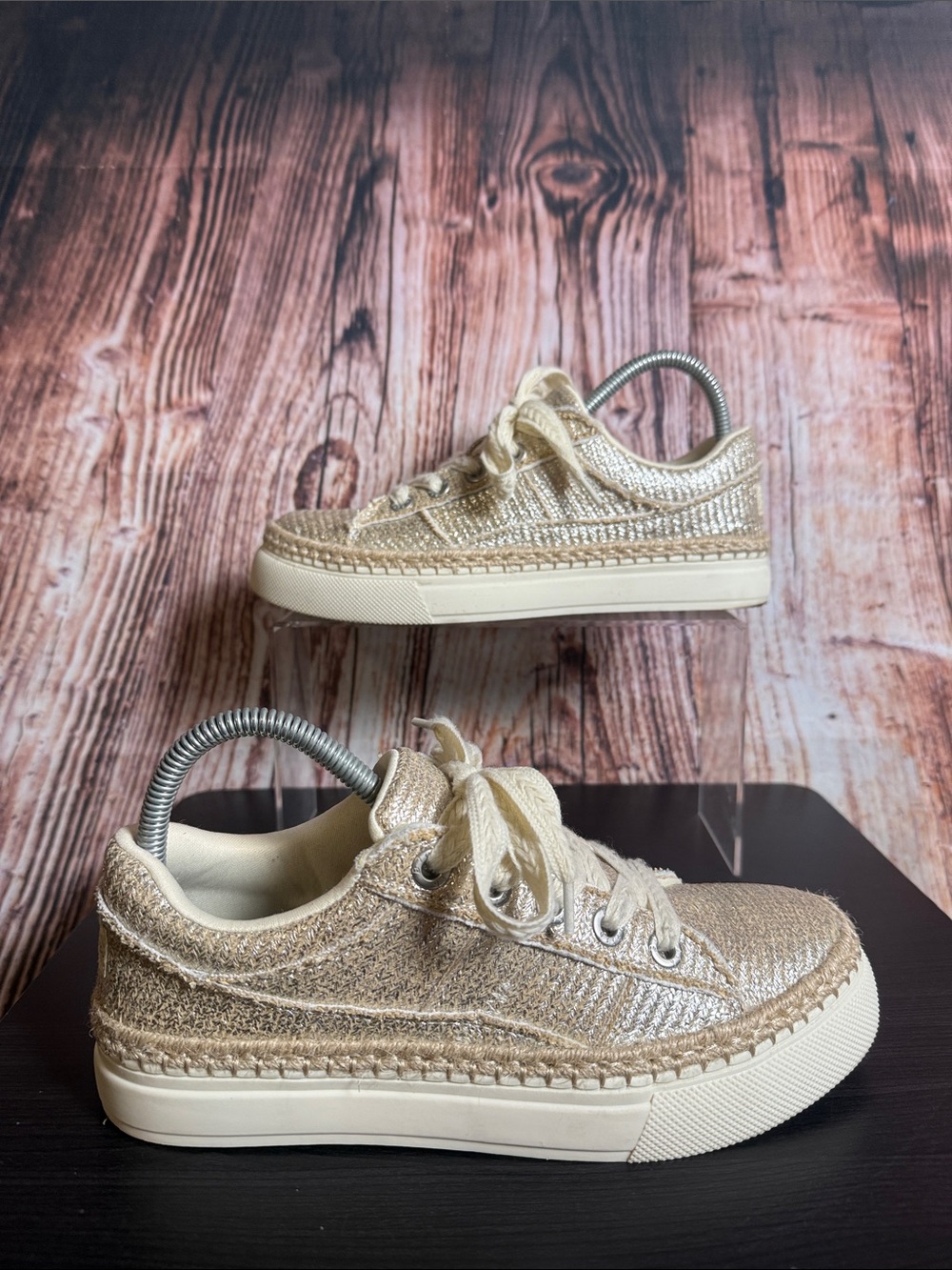 Blowfish Malibu Northshore Metallic Sneakers Womens Sz 7.5M